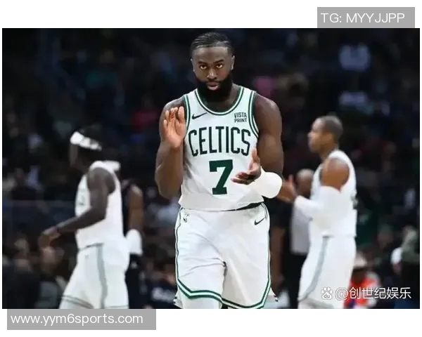 杰伦布朗首节表现惊艳全场5投全中砍下13分2助助力球队进攻