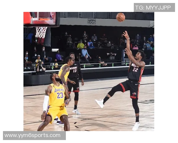 阿德巴约半场表现出色贡献13分9板助力球队攻守兼备正负值高达7